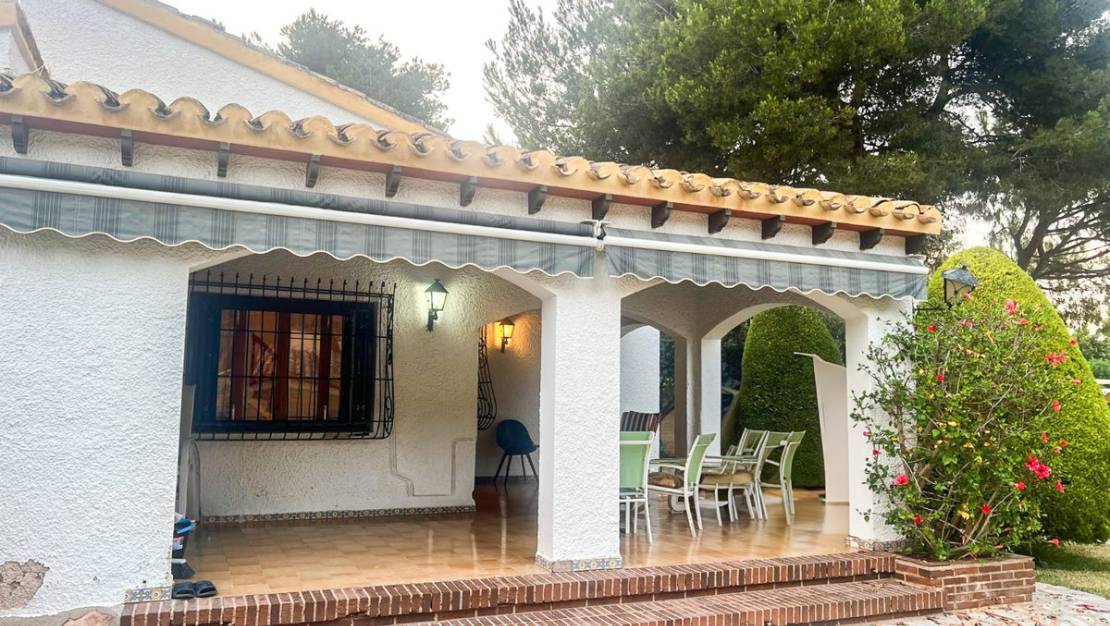 Sale - Villa - Orihuela - Punta Prima