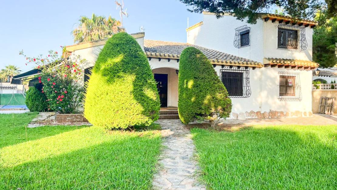 Sale - Villa - Orihuela - Punta Prima