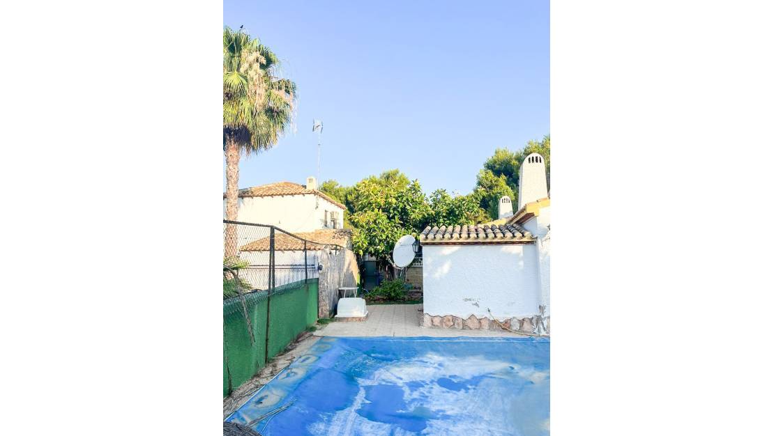 Sale - Villa - Orihuela - Punta Prima