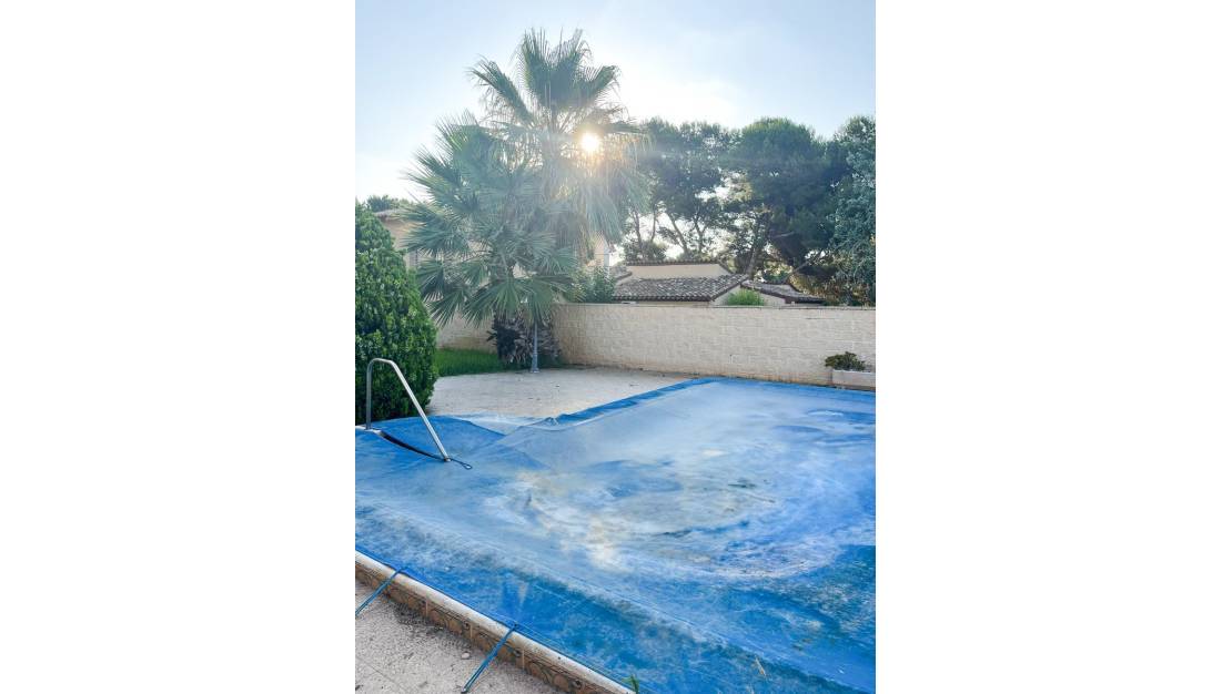 Sale - Villa - Orihuela - Punta Prima
