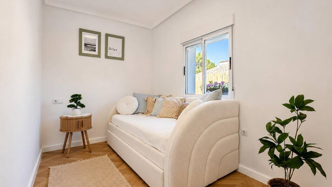 Sale - Villa - Orihuela - Punta Prima