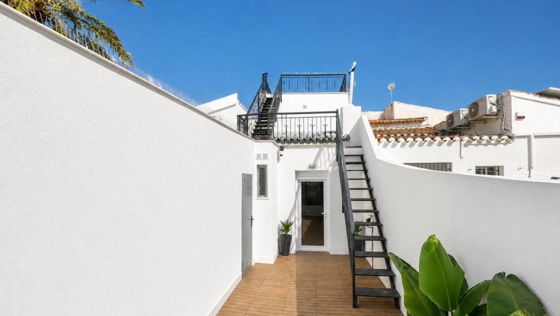 Sale - Villa - Orihuela - Punta Prima