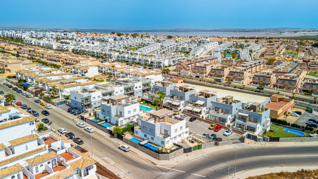 Sale - Villa - Orihuela - Punta Prima