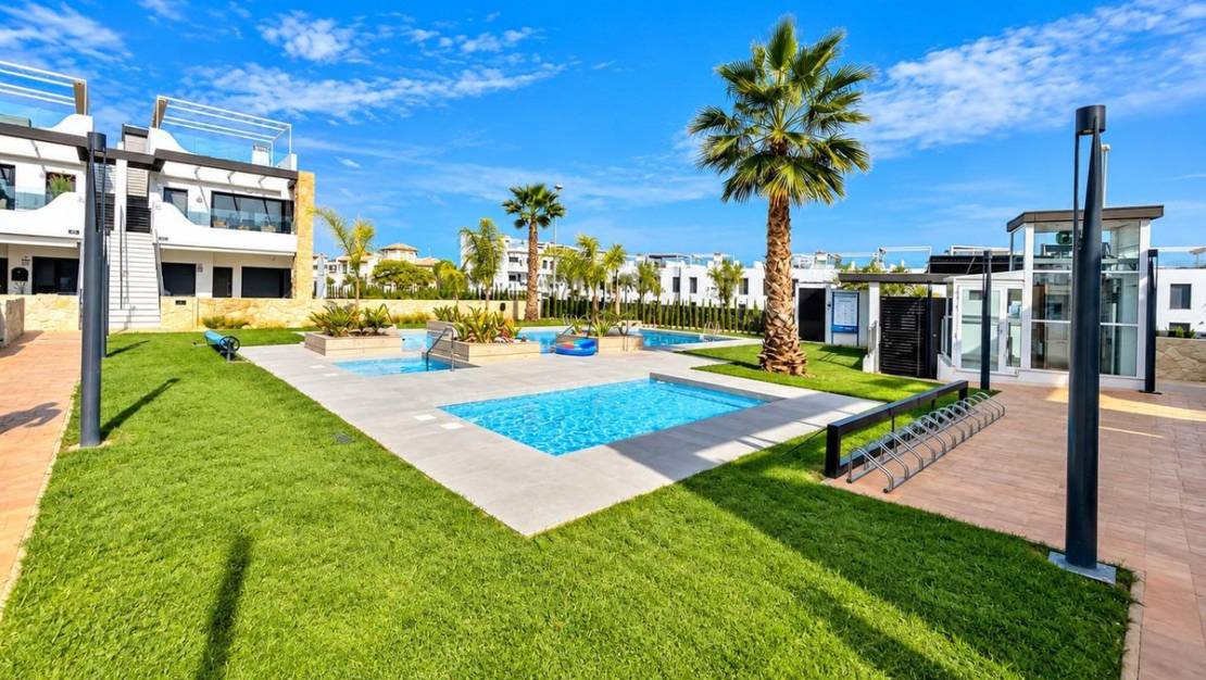 Sale - Villa - Orihuela - Punta Prima