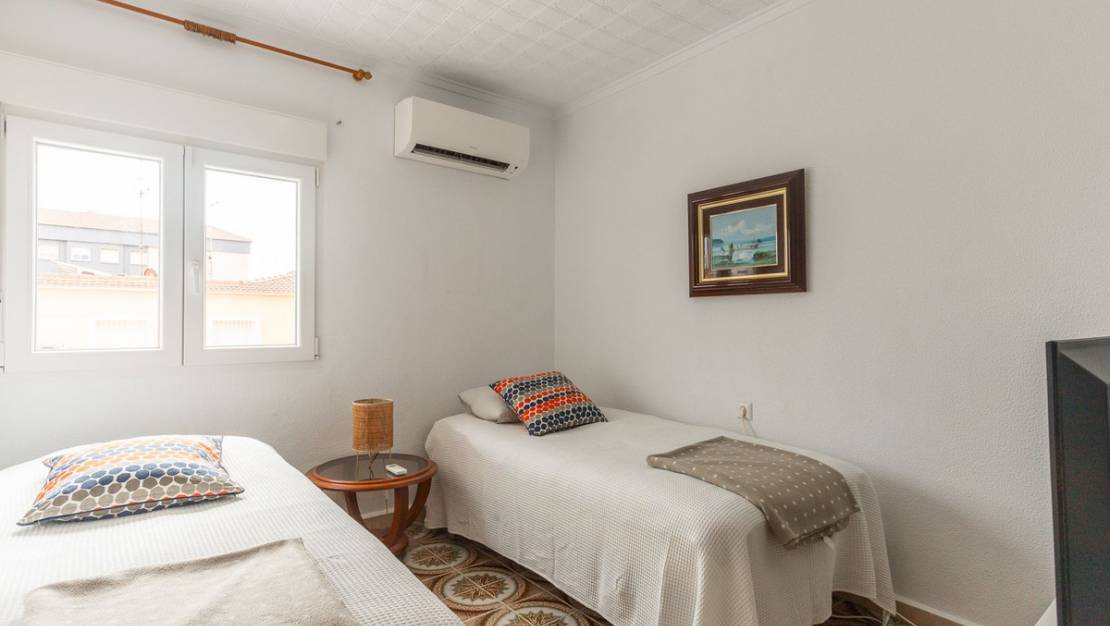 Sale - Villa - Orihuela - Punta Prima