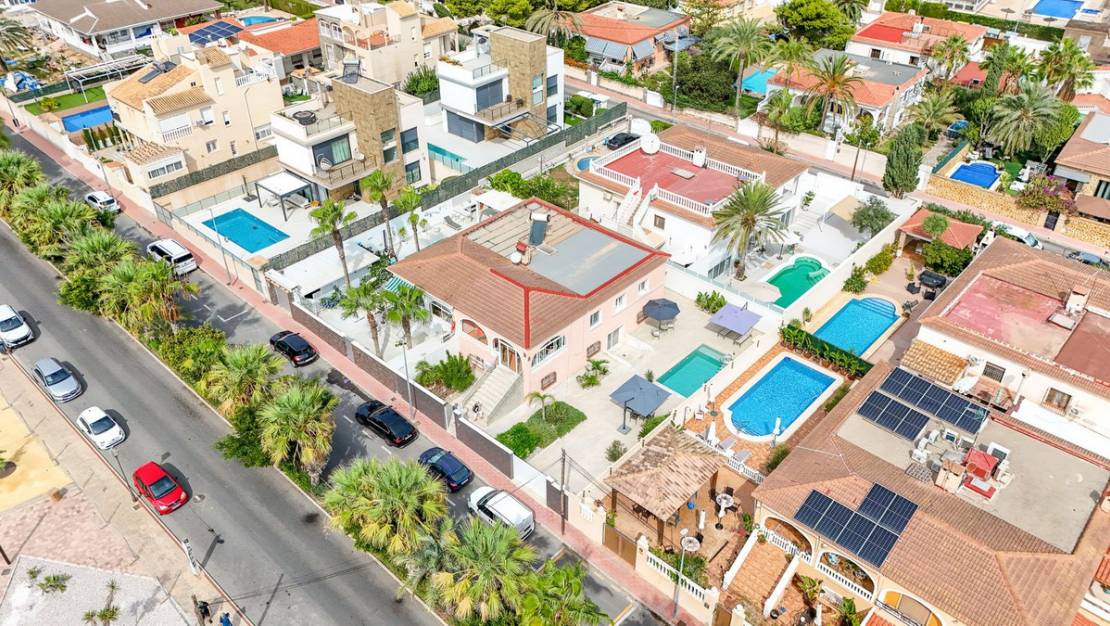 Sale - Villa - Orihuela - Punta Prima