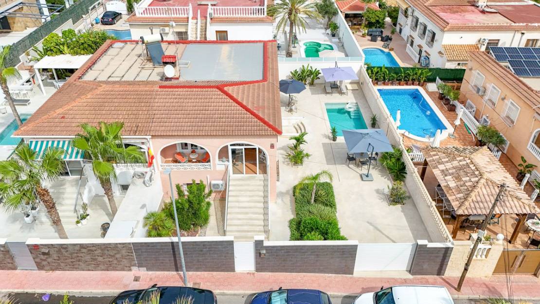 Sale - Villa - Orihuela - Punta Prima
