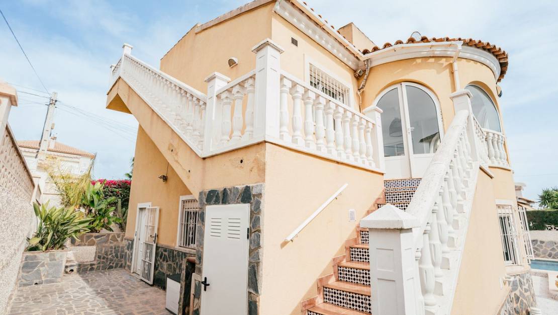 Sale - Villa - Orihuela - Villamartin