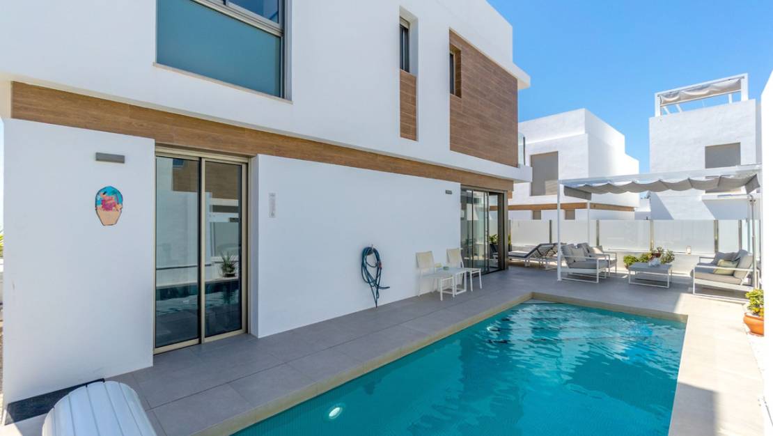 Sale - Villa - Orihuela - Villamartin