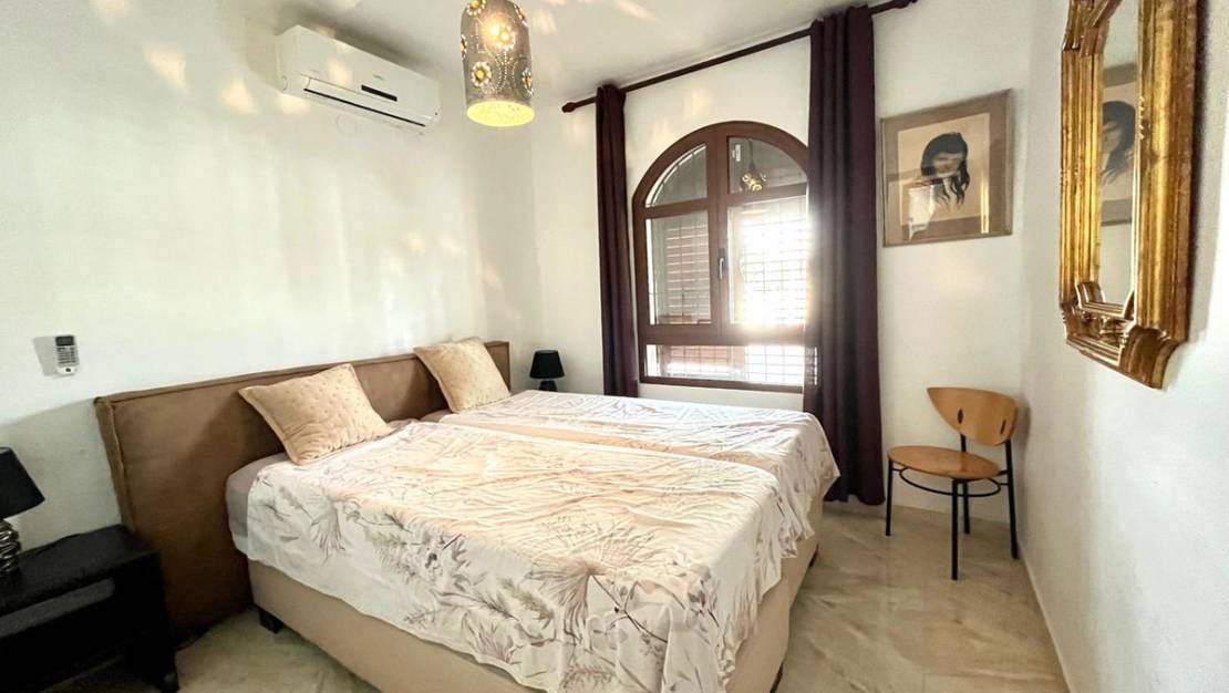 Sale - Villa - Orihuela - Villamartin