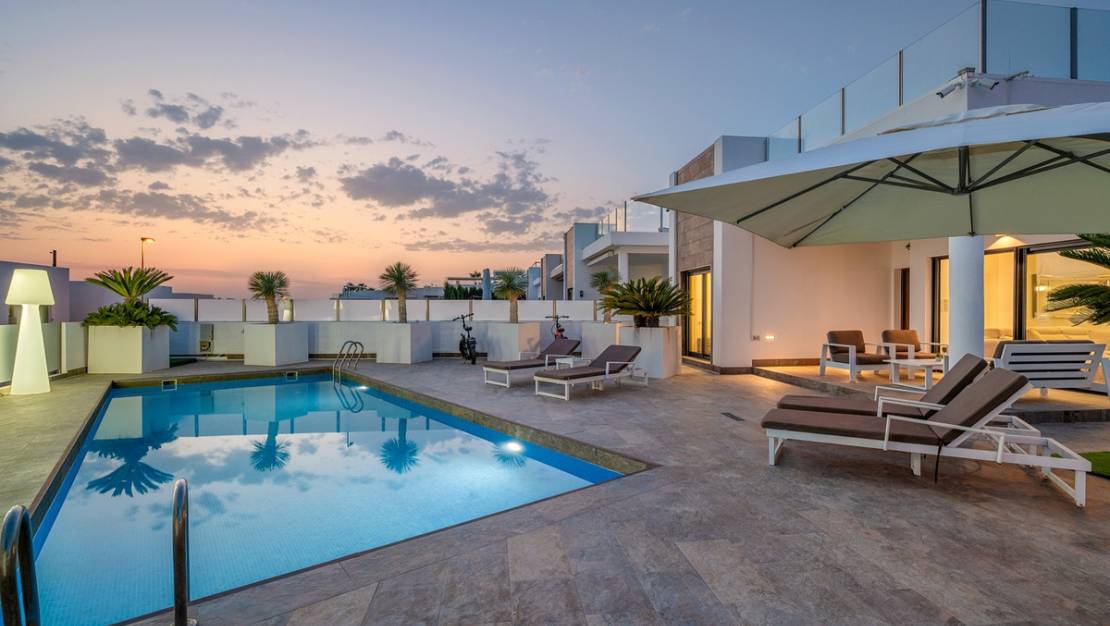 Sale - Villa - Orihuela - Villamartin