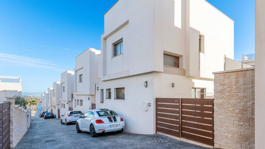 Sale - Villa - Orihuela - Villamartin