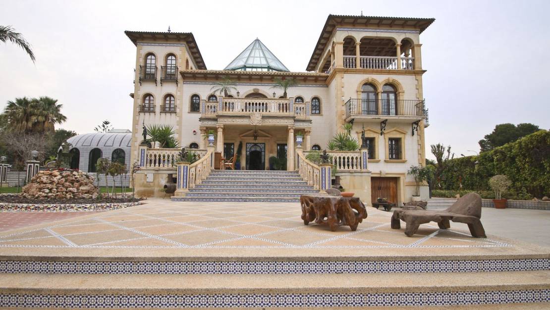 Sale - Villa - Orihuela - Villamartin