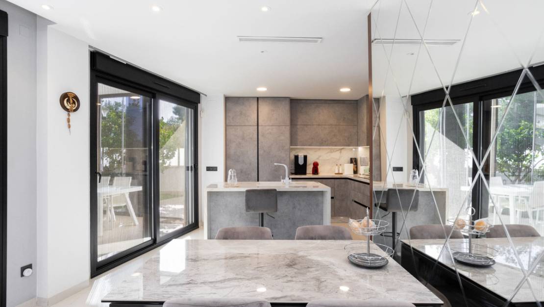 Sale - Villa - Orihuela - Villamartin