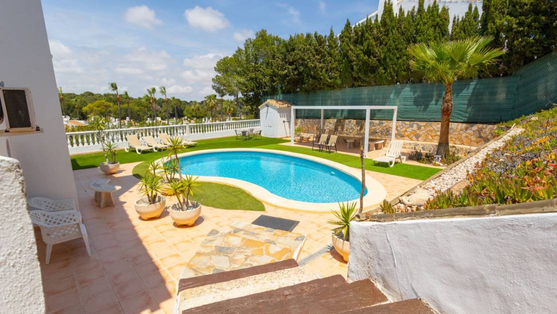 Sale - Villa - Orihuela - Villamartin