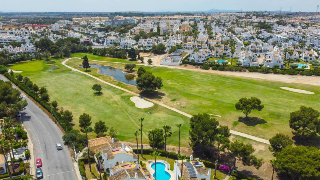 Sale - Villa - Orihuela - Villamartin