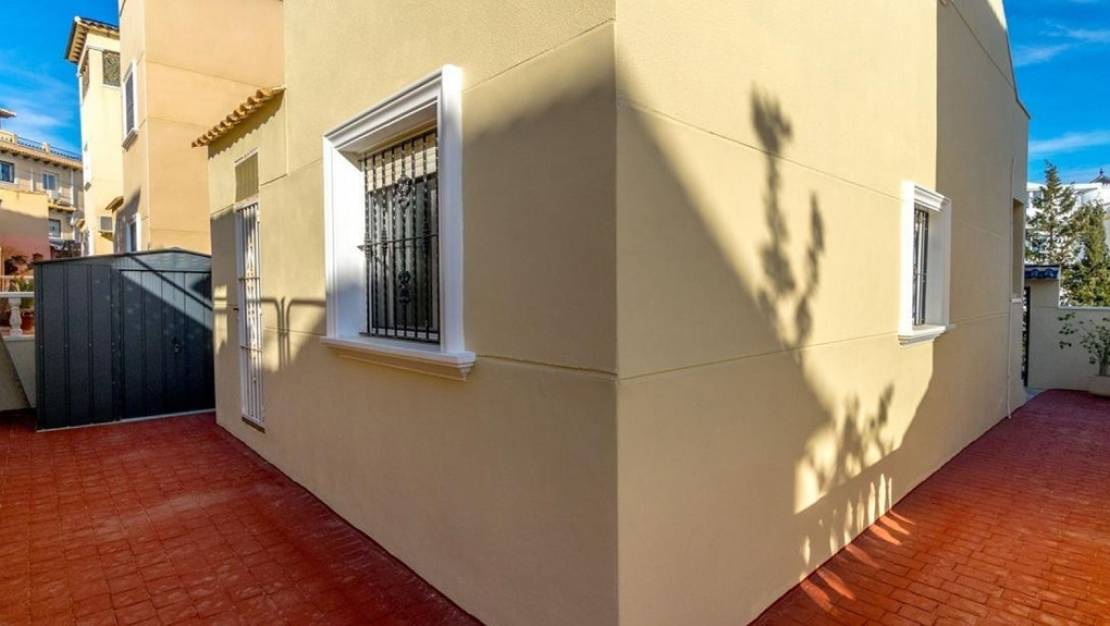 Sale - Villa - Orihuela - Villamartin