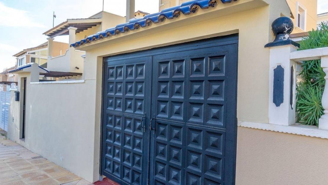 Sale - Villa - Orihuela - Villamartin