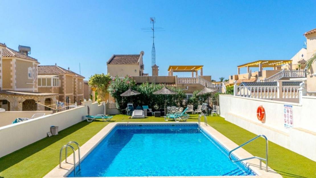 Sale - Villa - Orihuela - Villamartin