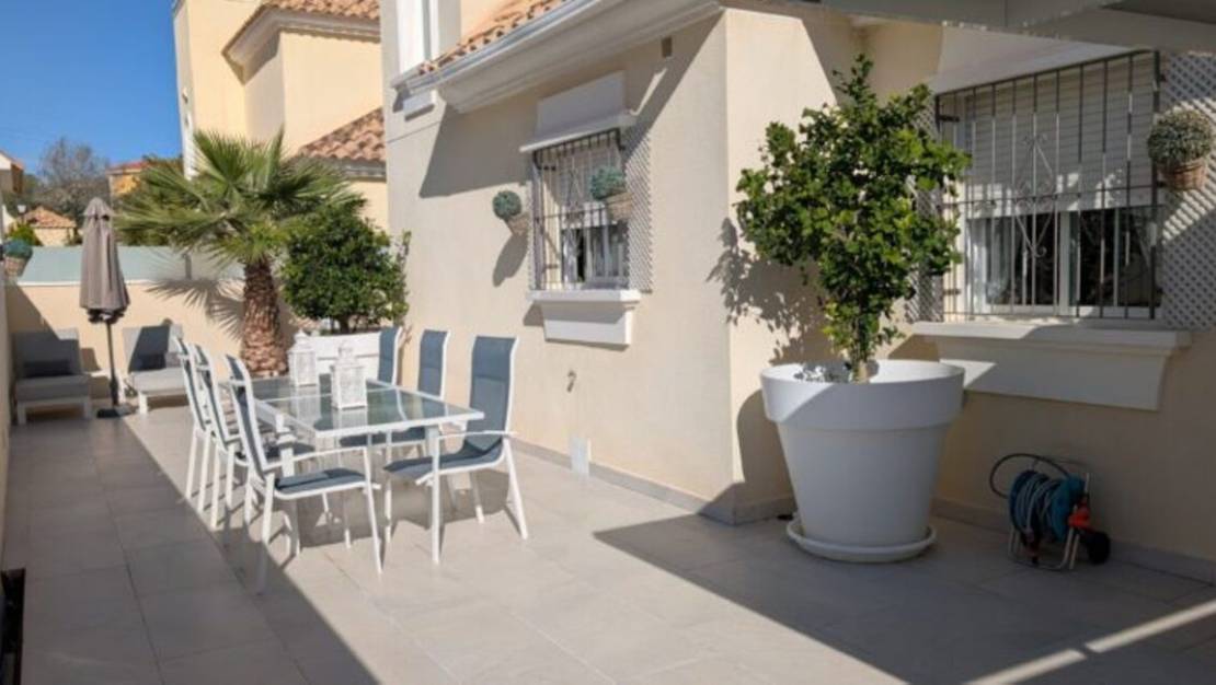 Sale - Villa - Orihuela - Villamartin