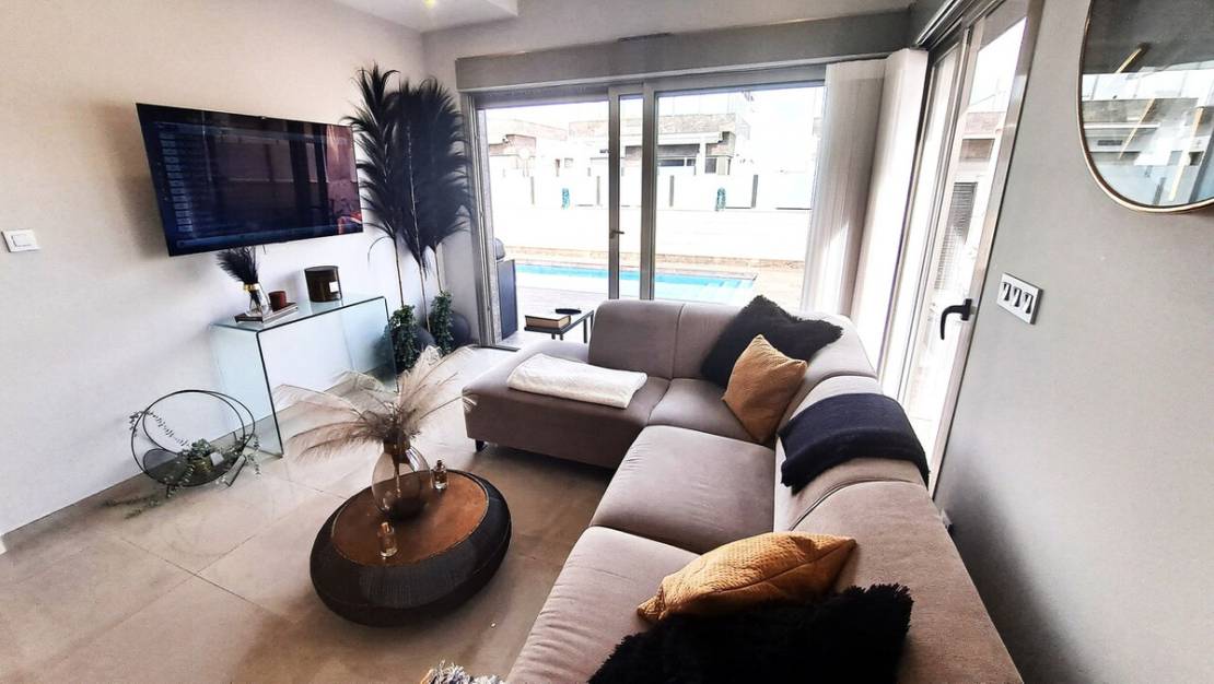 Sale - Villa - Orihuela - Villamartin