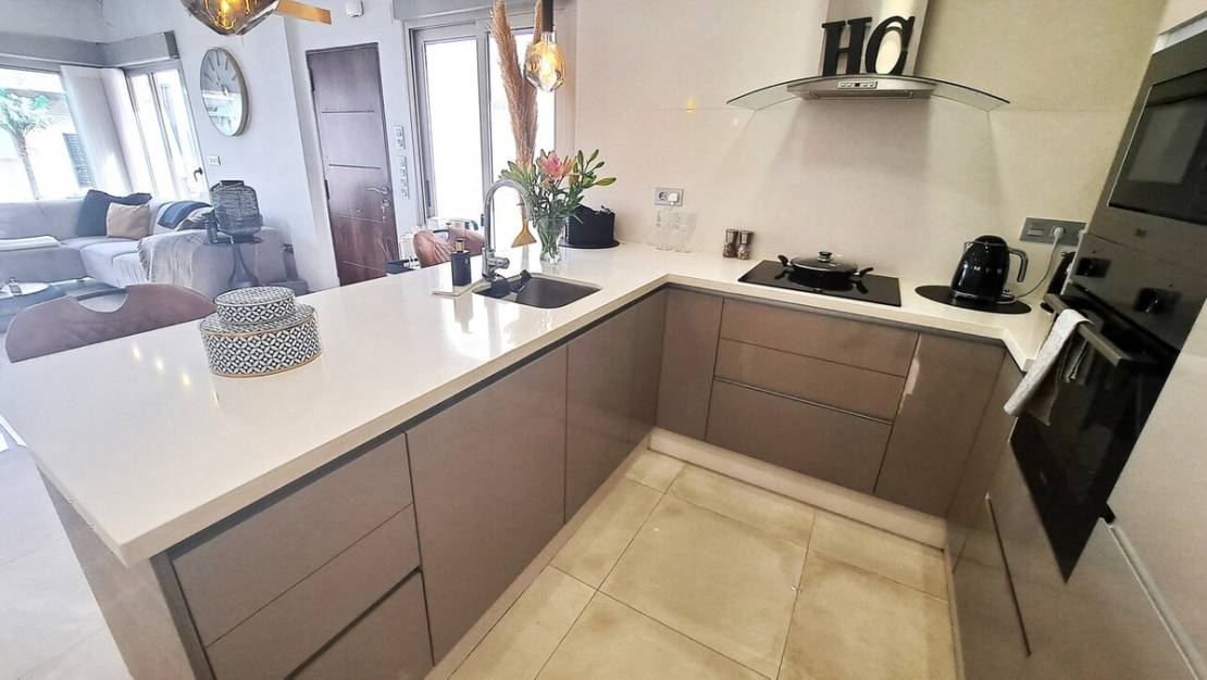 Sale - Villa - Orihuela - Villamartin