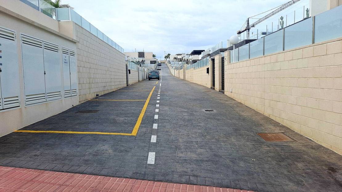 Sale - Villa - Orihuela - Villamartin