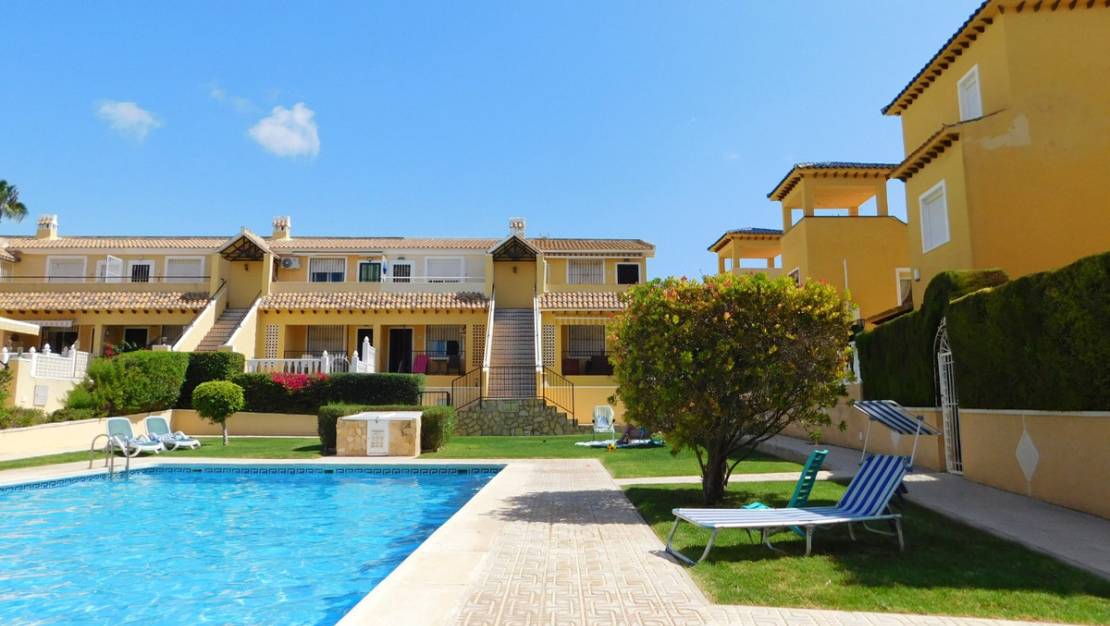 Sale - Villa - Orihuela - Villamartin