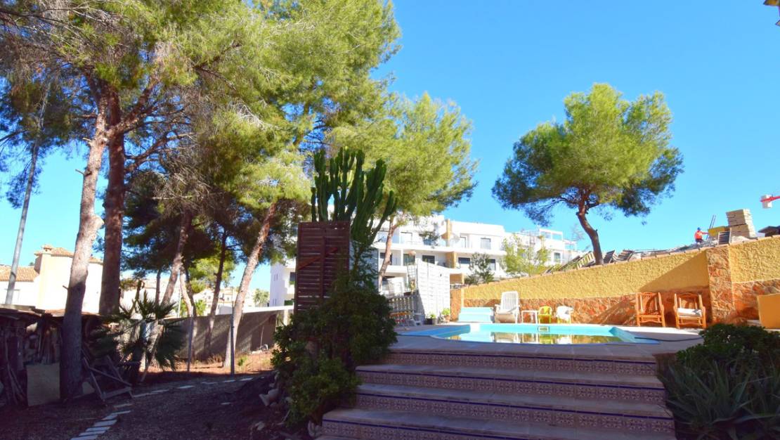 Sale - Villa - Orihuela - Villamartin