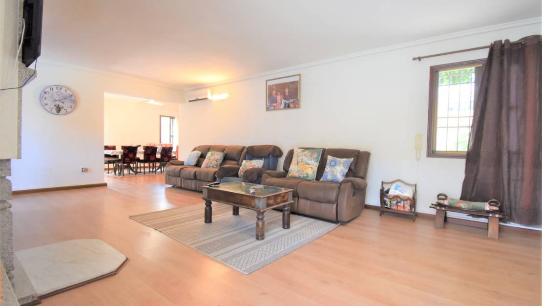 Sale - Villa - Orihuela - Villamartin