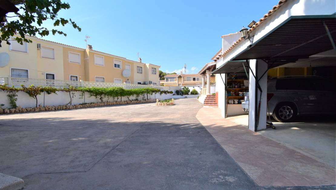 Sale - Villa - Orihuela - Villamartin
