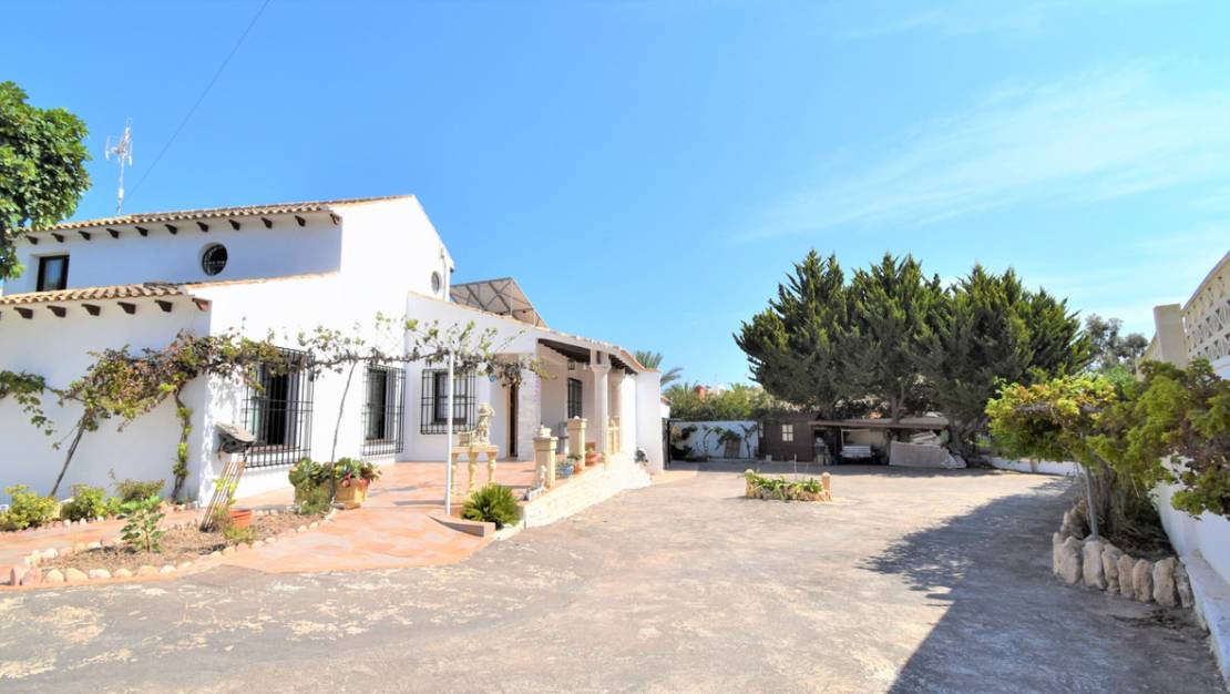 Sale - Villa - Orihuela - Villamartin