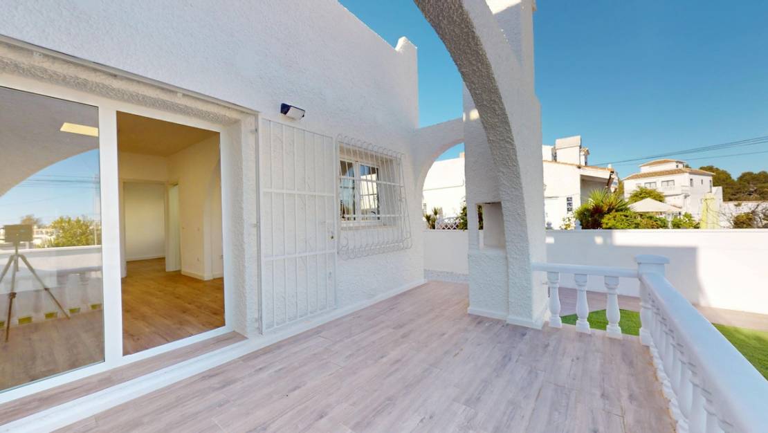 Sale - Villa - Orihuela - Villamartin