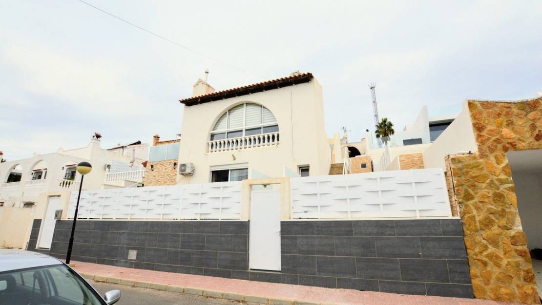 Sale - Villa - Orihuela - Villamartin