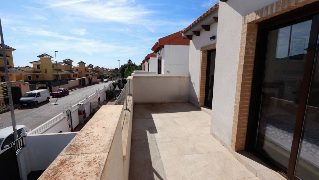 Sale - Villa - Orihuela - Villamartin