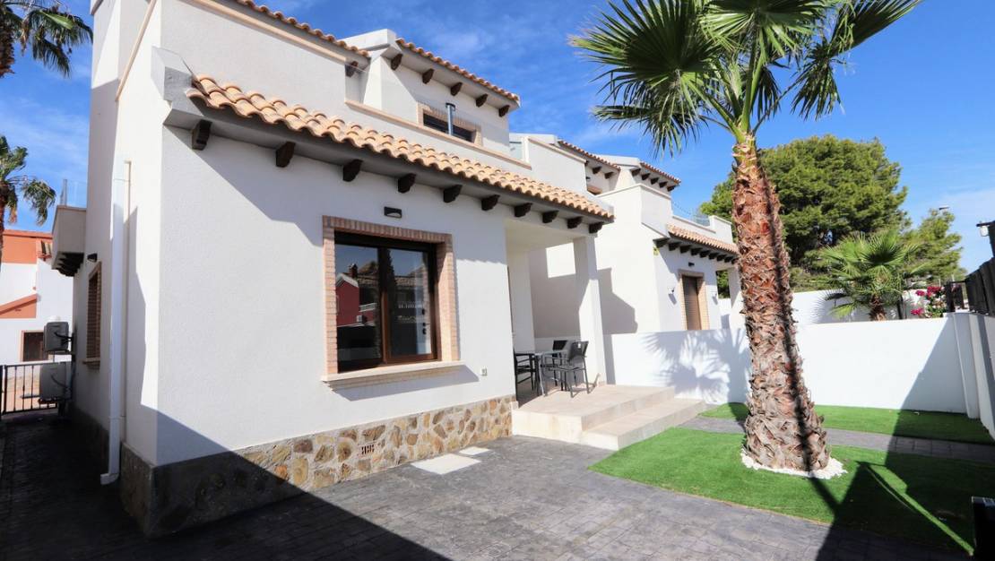 Sale - Villa - Orihuela - Villamartin