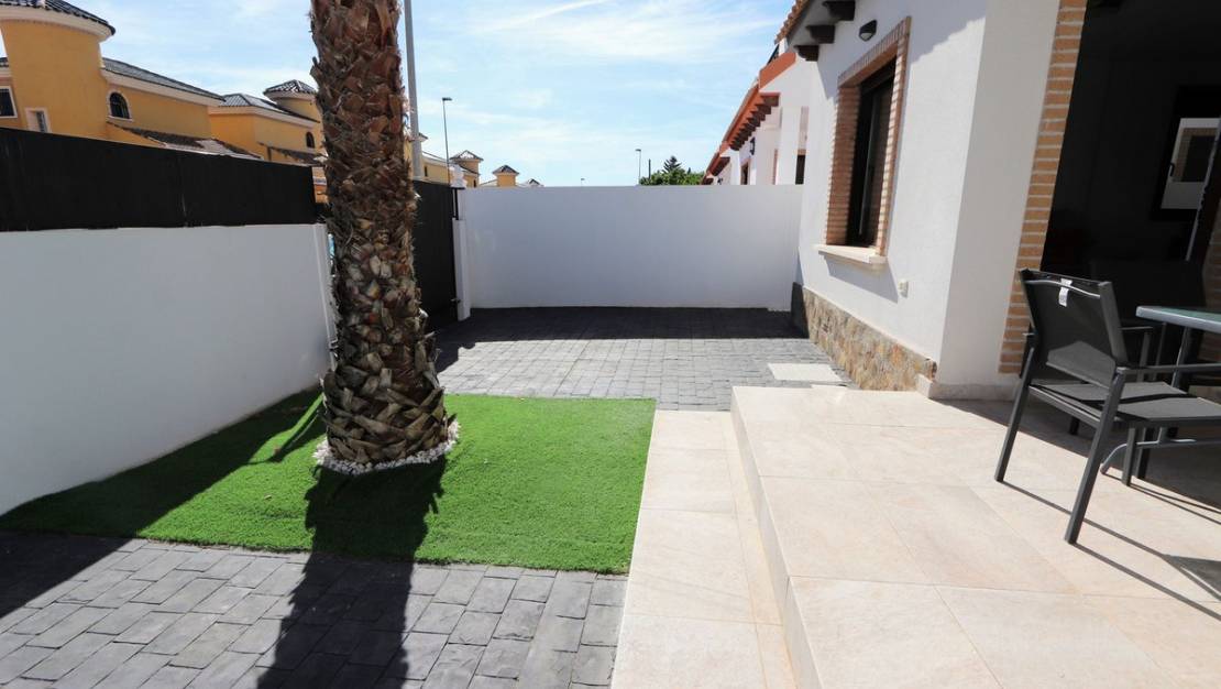 Sale - Villa - Orihuela - Villamartin