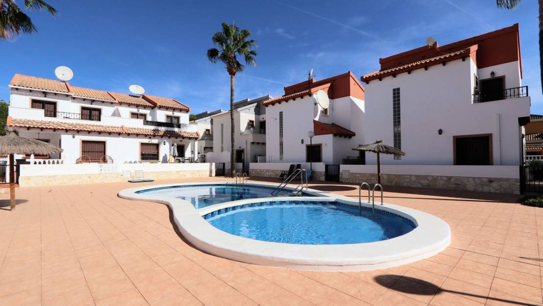 Sale - Villa - Orihuela - Villamartin