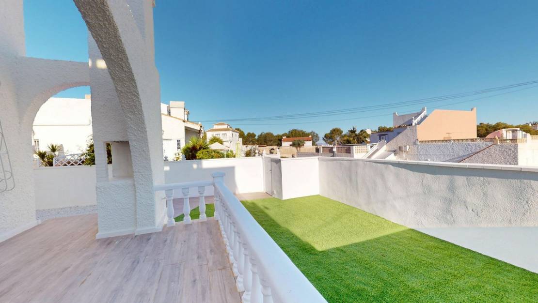 Sale - Villa - Orihuela - Villamartin