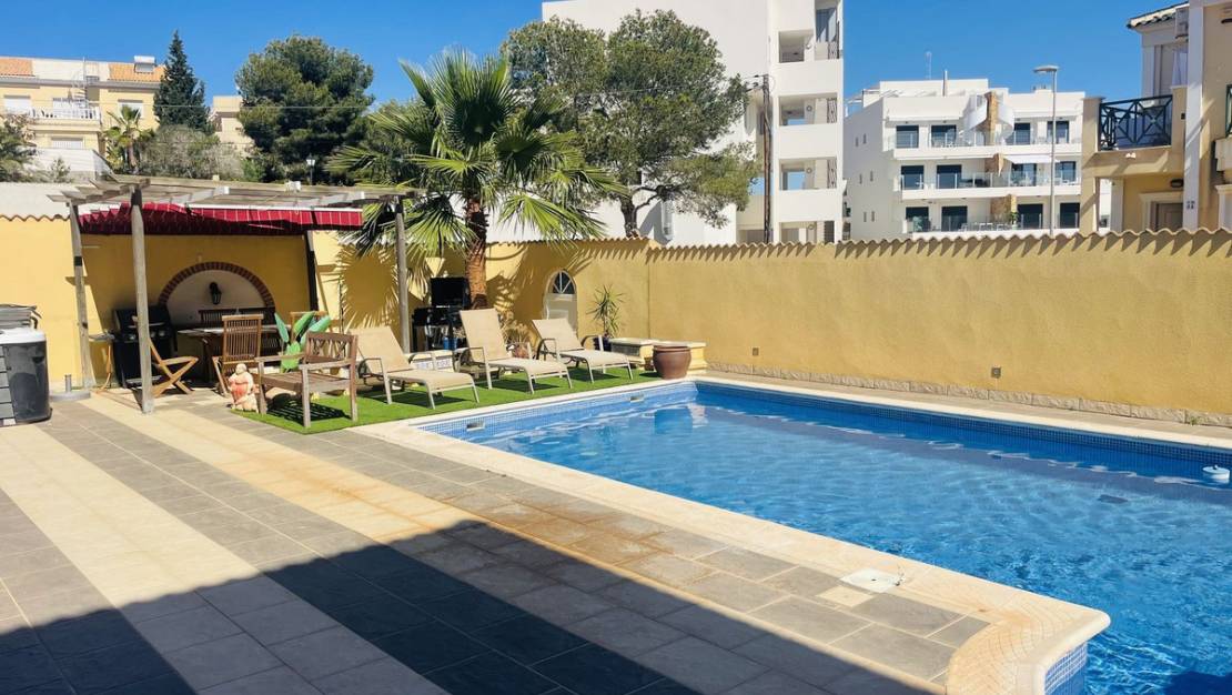 Sale - Villa - Orihuela - Villamartin
