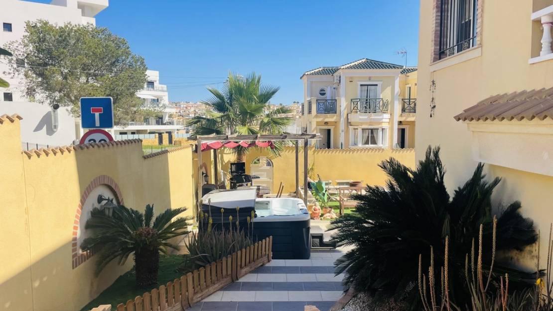 Sale - Villa - Orihuela - Villamartin