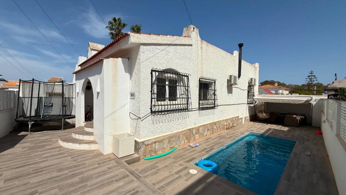 Sale - Villa - Orihuela - Villamartin