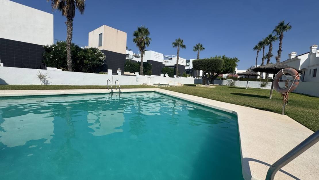 Sale - Villa - Orihuela - Villamartin