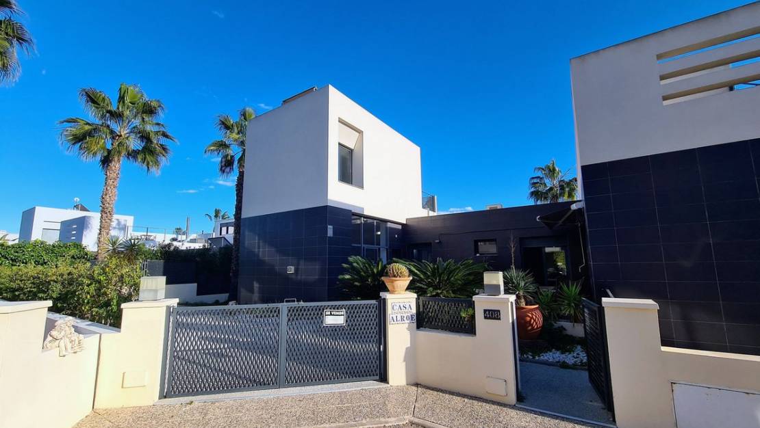 Sale - Villa - Orihuela - Villamartin