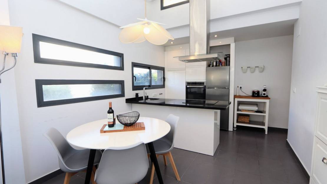 Sale - Villa - Orihuela - Villamartin