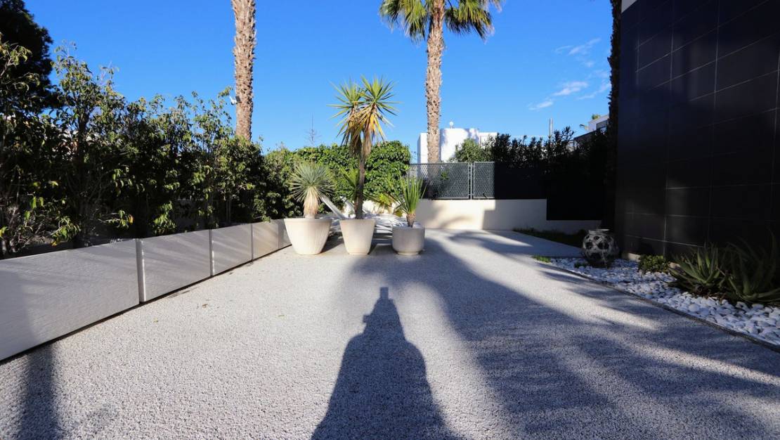 Sale - Villa - Orihuela - Villamartin