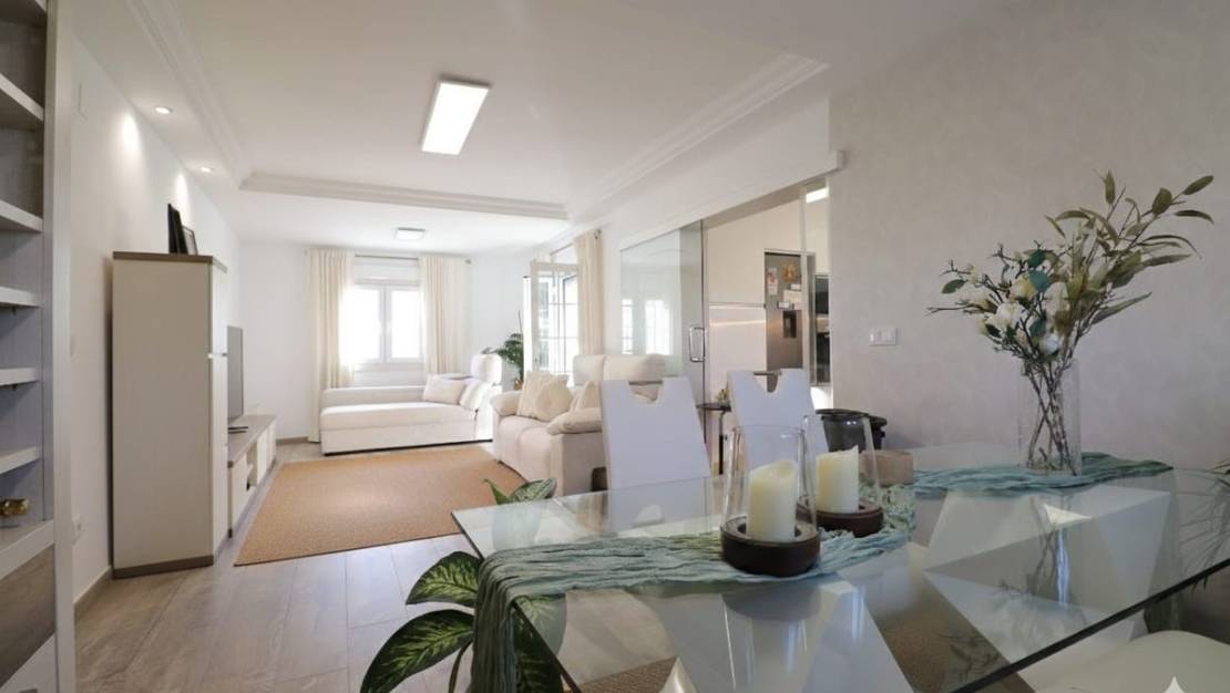 Sale - Villa - Orihuela - Villamartin