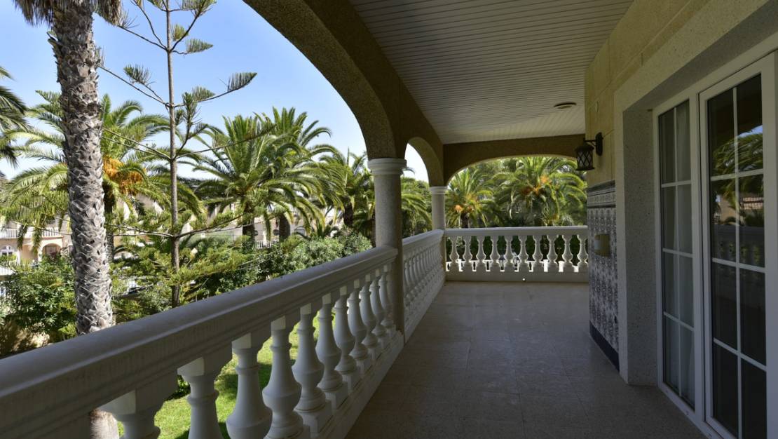 Sale - Villa - Orihuela - Villamartin