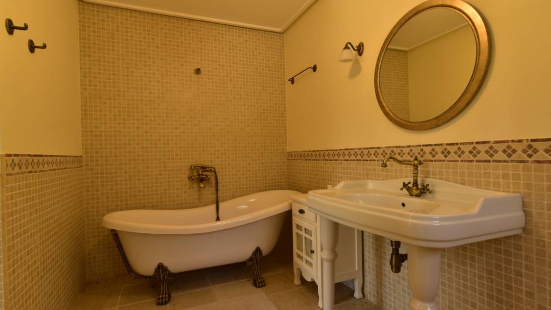 Sale - Villa - Orihuela - Villamartin