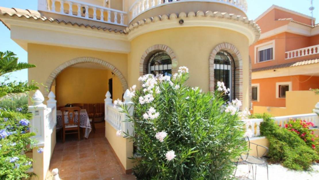 Sale - Villa - Orihuela - Villamartin